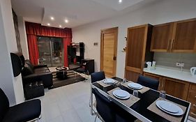 Bugibba Central Modern Apartment